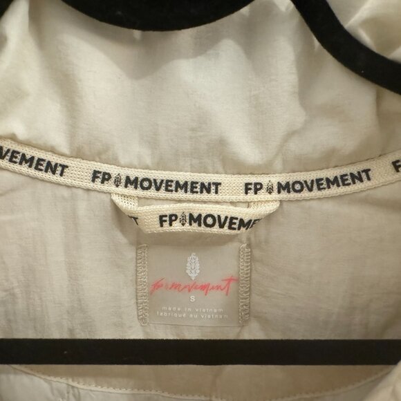 🫶🏻 NWOT Free People 1/2 Zip Puffer Vest, size S - Picture 9 of 9